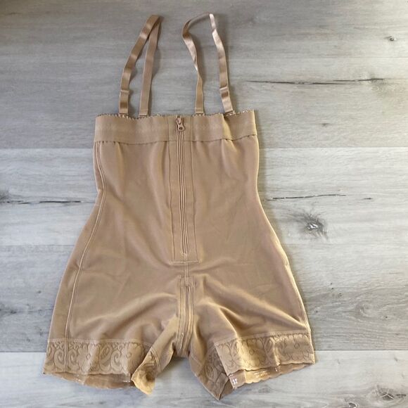 JOSHINE Womens Shaping Strap‎ Control Shorts Tan NWT in packaging - Picture 7 of 10